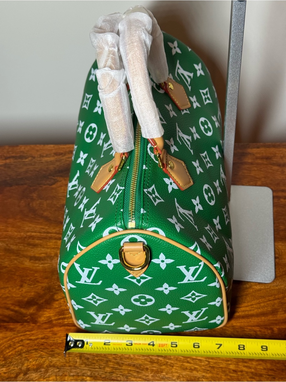 Green Satchel with Tan Trim. No Brand. - Picture 8 of 8